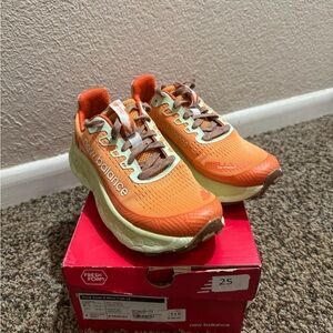 New Balance Fresh Foam x more trail v3 - orange